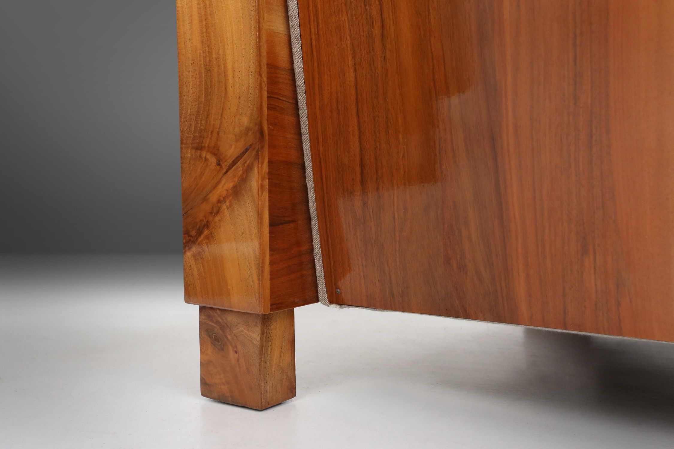 Set of 2 Art Deco Armchairs in Walnut Veneer, France 1930sthumbnail